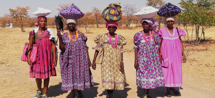 costumes-habits-traditionnels-desert-safari-namibia